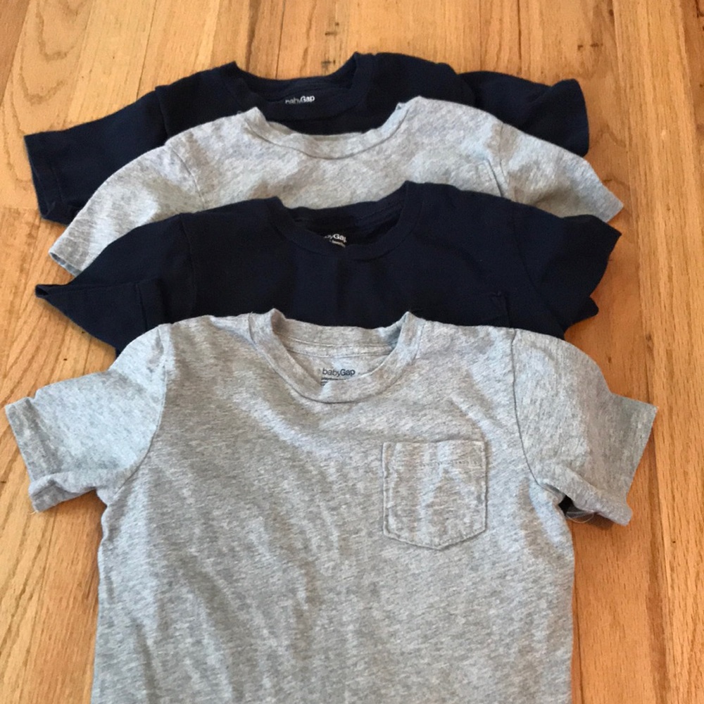 Boys baby gap plain short sleeve tees. Size 3t